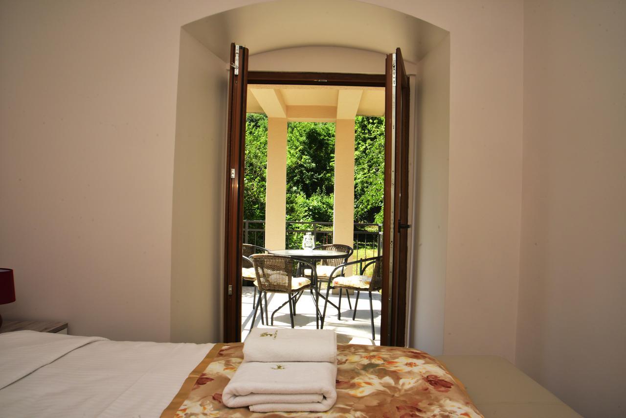 A Hundred Olive Trees Apartments Kotor Extérieur photo